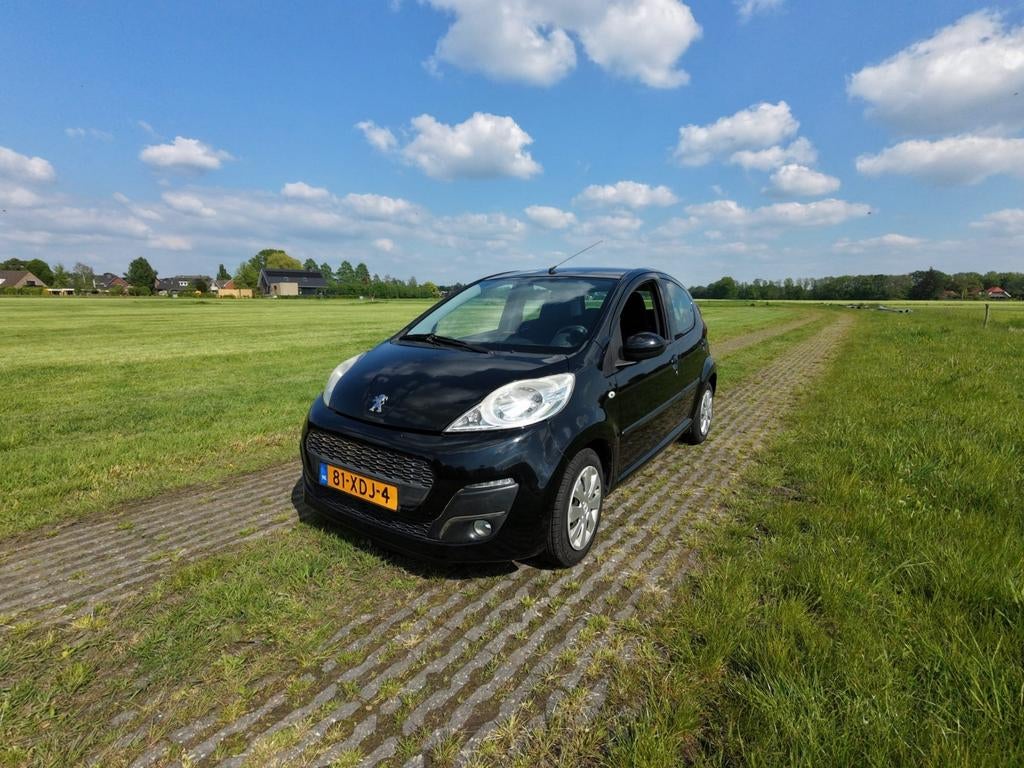 Peugeot 107 1.0 12V 5DR 2012 Zwart, Auto's, Peugeot, Particulier, Airbags, Airconditioning, Bluetooth, Centrale vergrendeling