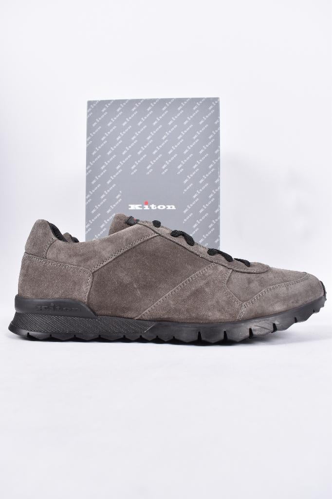 Sale! 1050 euro Kiton suede sneakers maat 8 / 42 grijs, Info@kiton.it, Overige kleuren, Kiton SRL, Nieuw