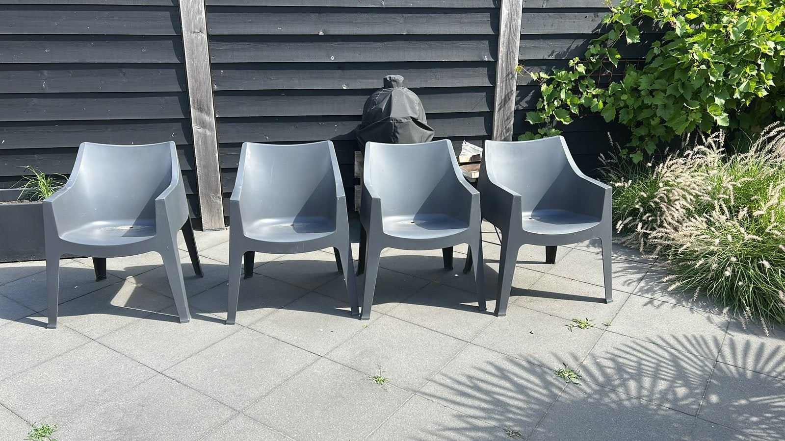 Grijze kuipstoelen, Tuin en Terras, Ophalen, Kunststof, Gebruikt, 8 zitplaatsen