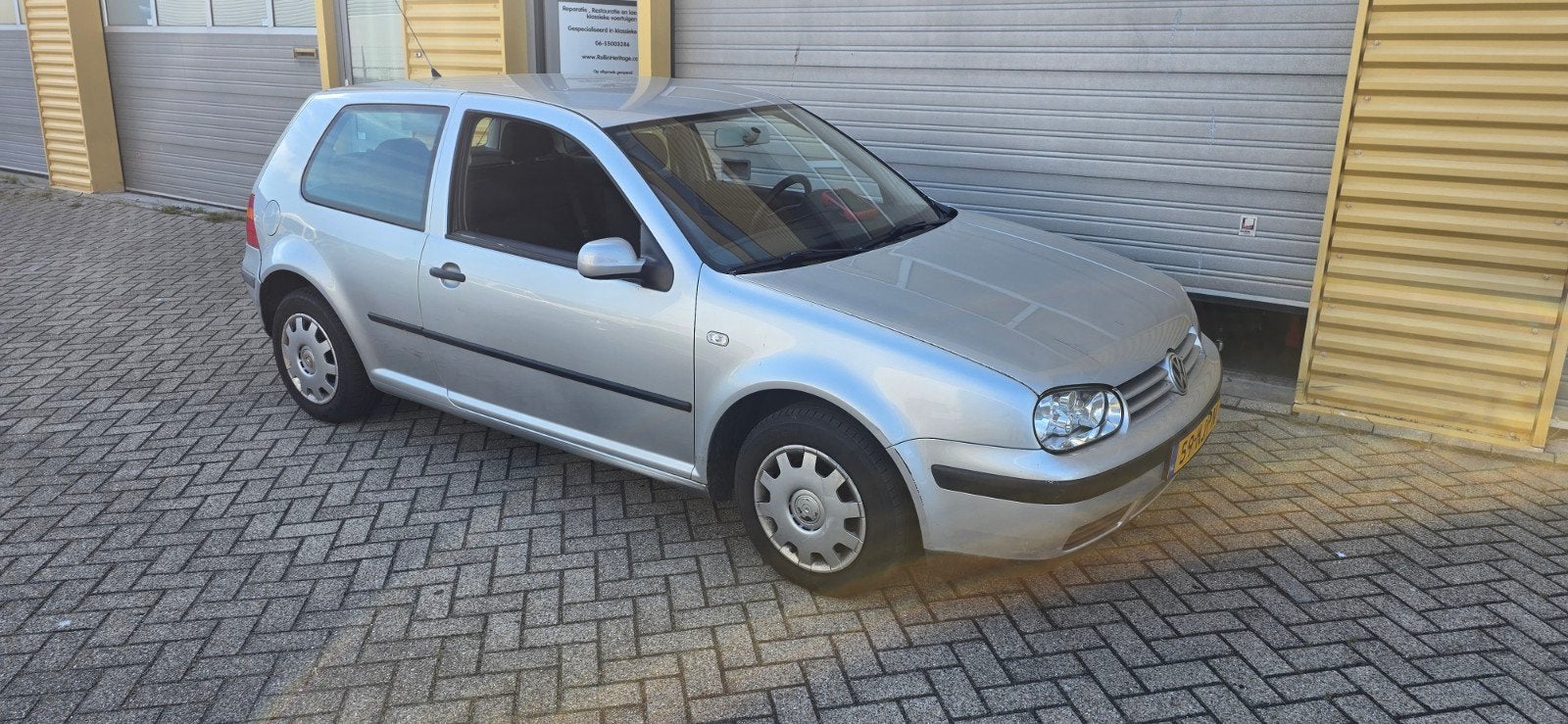 volkswagen golf 4 1.4 16V Mk4, Voorwielaandrijving, Stof, Zwart, 4 cilinders