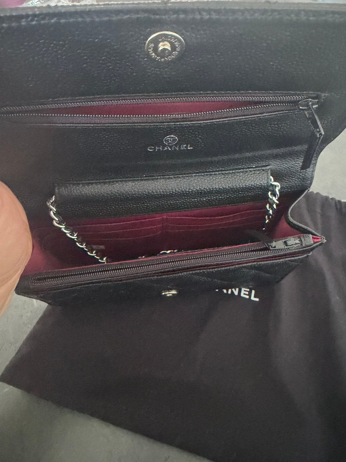 CHANEL Portemonnee aan ketting en Cuir Noir, Ophalen of Verzenden, Zo goed als nieuw, Minder dan 50 cm, Minder dan 35 cm