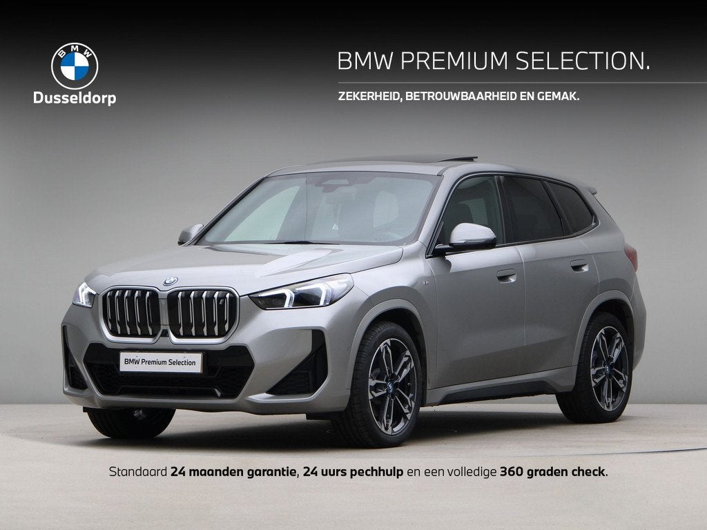 BMW iX1 xDrive30 Launch Edition 67 kWh (bj 2023, automaat), Auto's, BMW, 421 km, Gebruikt, Zwart, Met garantie (alle)