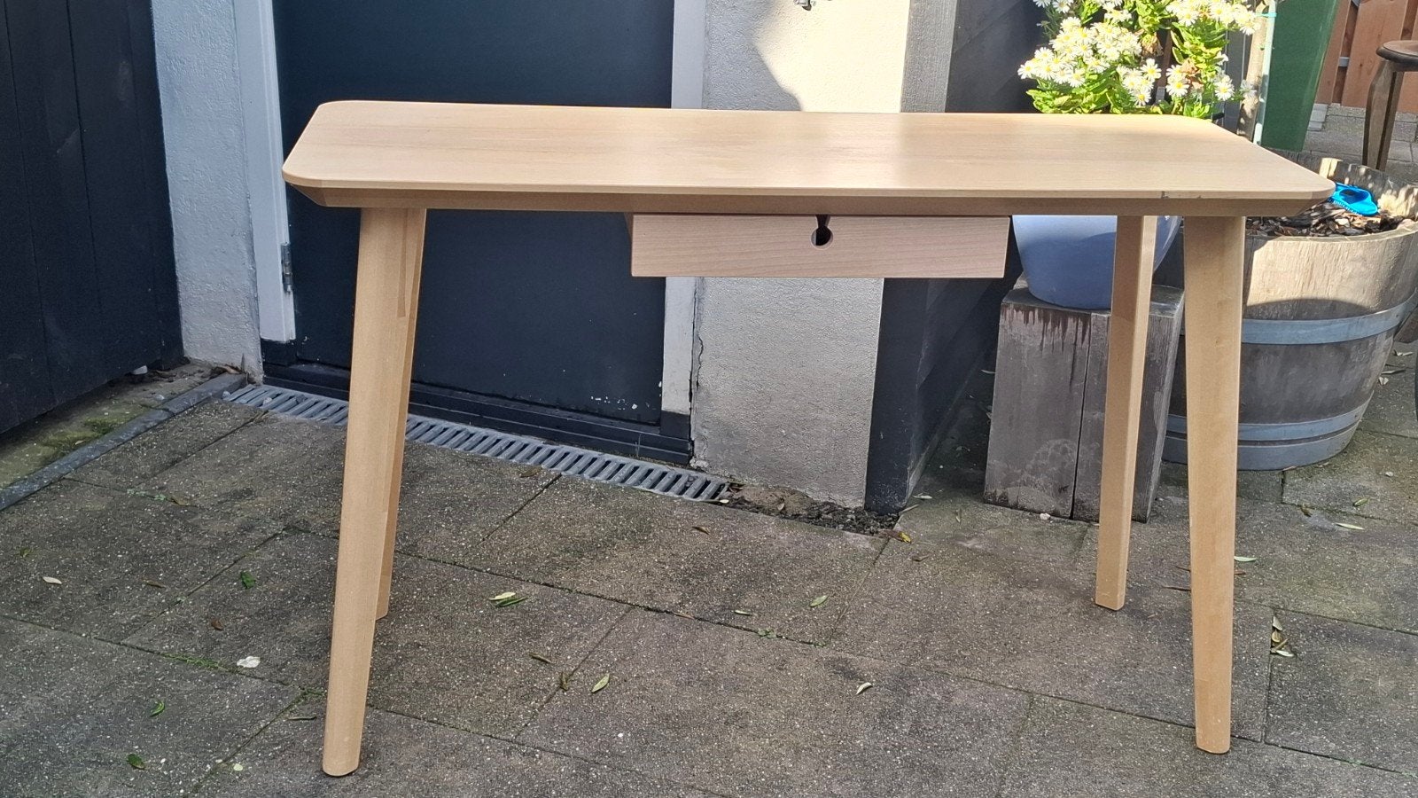 Houten bureau met lade - Modern en functioneel, Ophalen, Gebruikt, Bruin, IKEA