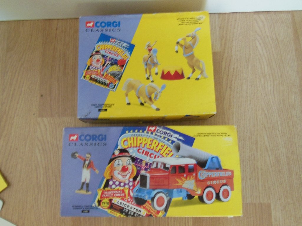 CHIPPERFIELD - Kanon  = NIEUW in Doos  1:50, Ophalen of Verzenden, Nieuw, Bus of Vrachtwagen, Corgi