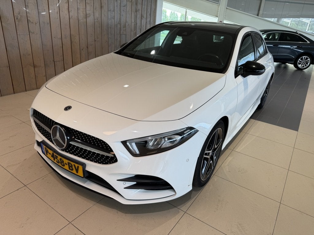 Mercedes-Benz A-Klasse 180 Business Solution AMG (bj 2022), Auto's, Mercedes-Benz, 136 pk, Gebruikt, 4 cilinders, Wit
