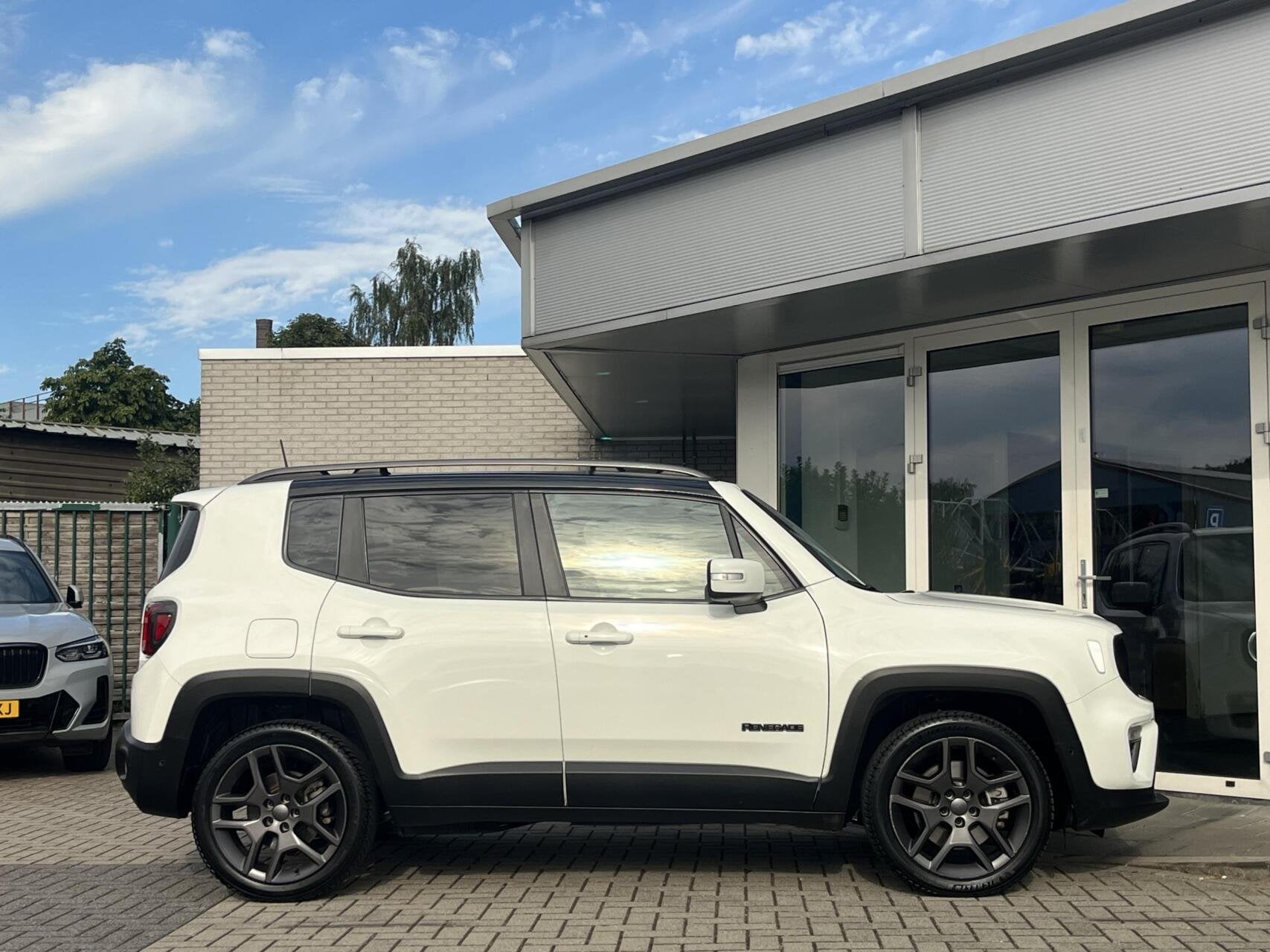 Jeep Renegade 4xe 240 Plug-in Hybrid LEDER+LED+KEYLESS+ACC, Automaat, Gebruikt, Wit, Bedrijf