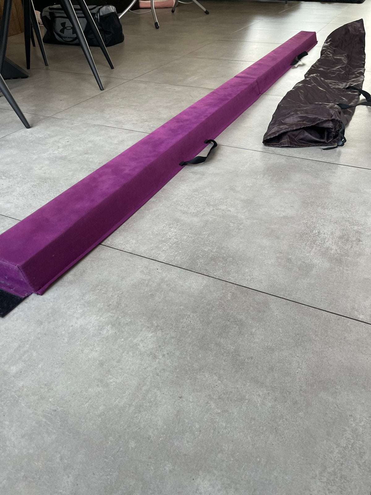 Paarse turnbalk evenwichtsbalk - 274 cm - Inklapbaar + hoes, Sport en Fitness, Turnen, Ophalen, Materiaal, Paars, Maat 36 t/m 42