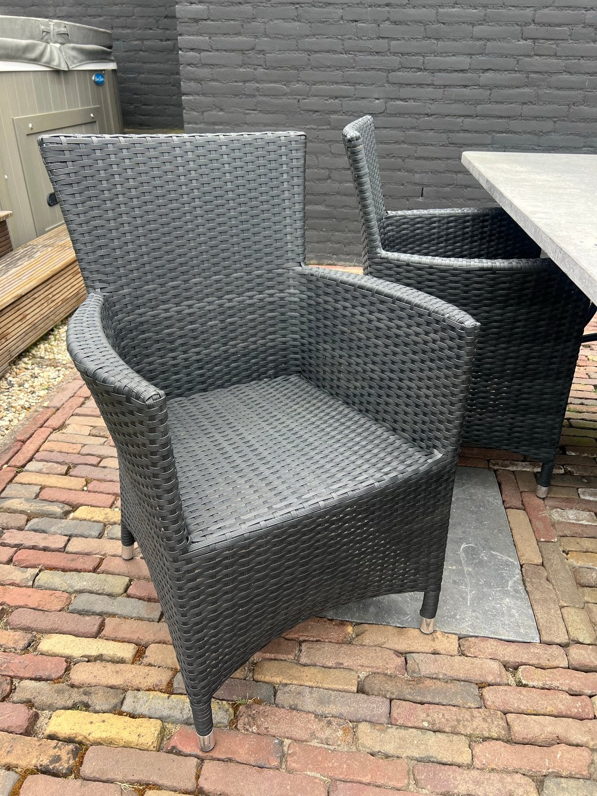 Tuinset met 4 Wicker Stoelen en Hardstenen Tafelblad, Tuin en Terras, Tuinsets en Loungesets, Gebruikt, Tuinset, Wicker, 6 zitplaatsen