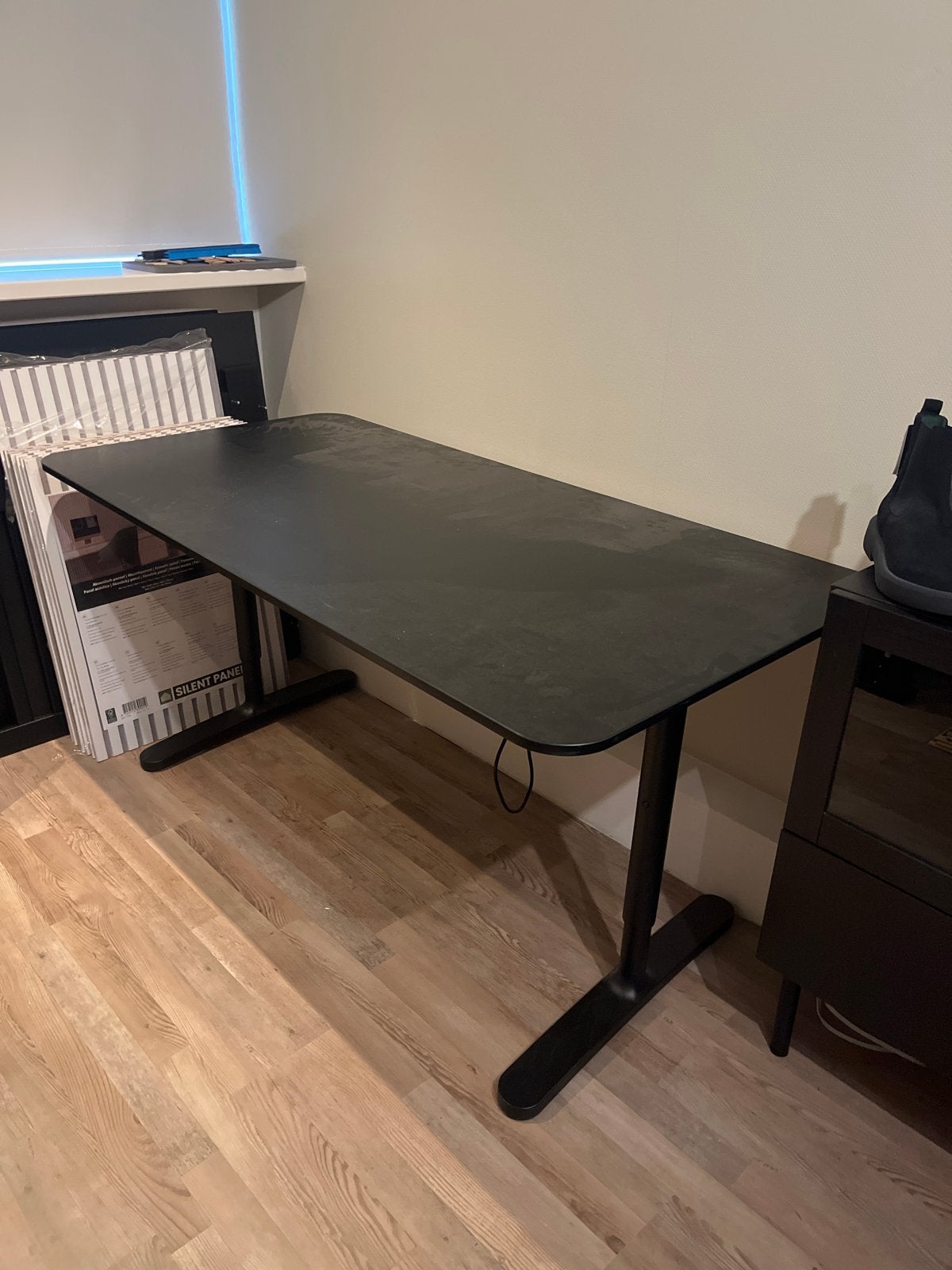 Zwart in hoogte verstelbaar bureau 160x80cm, Ophalen of Verzenden, In hoogte verstelbaar, Zwart, Zit-sta bureau
