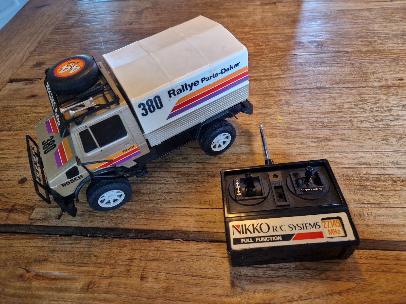 Vintage Nikko RC Mercedes Unimog Rallye Paris-Dakar 380, Elektro, Gebruikt, Auto offroad, Ophalen of Verzenden