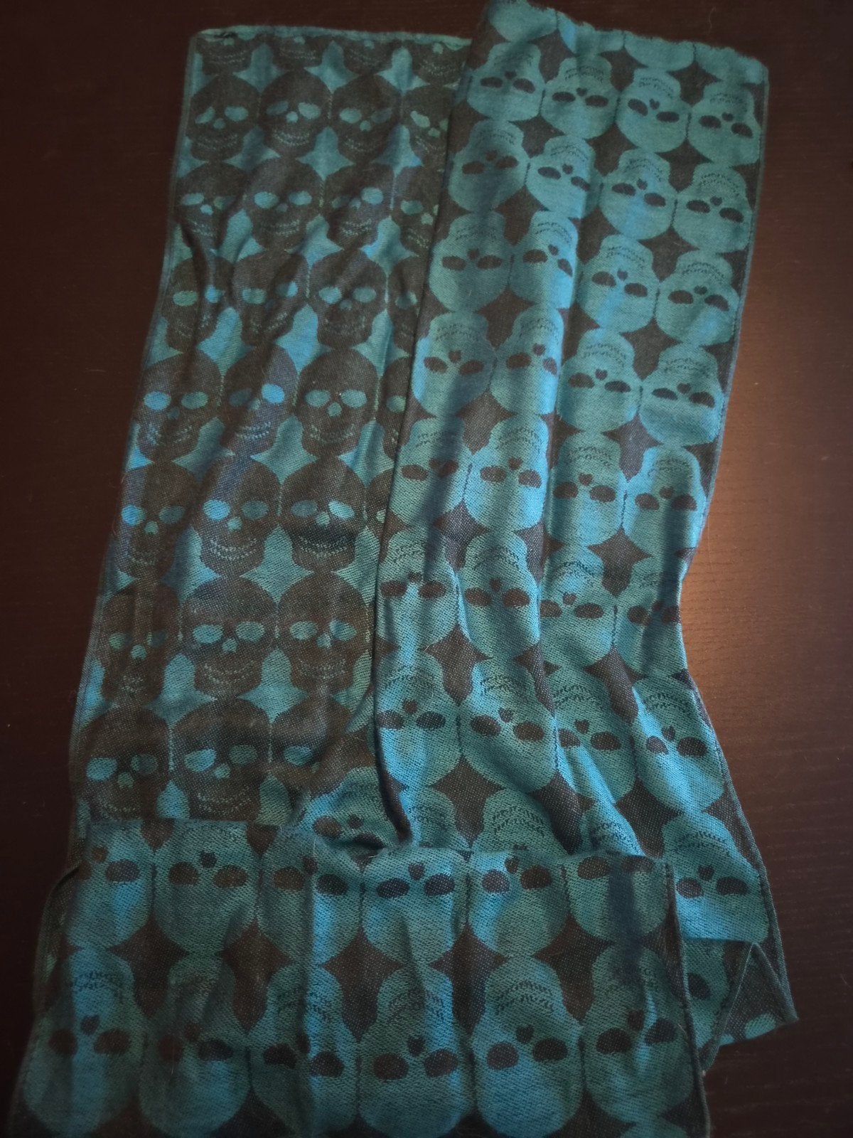 Sjaal met schedelprint, Ophalen of Verzenden, Zo goed als nieuw, Maat 46/48 (XL) of groter, Sjaal