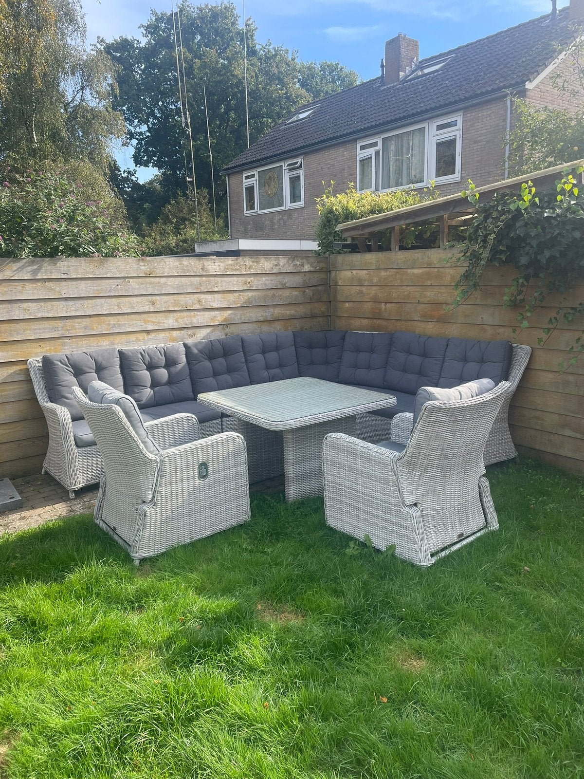 Loungeset met tafel en 2 stoelen, Ophalen of Verzenden, Zo goed als nieuw, Wicker, Bank
