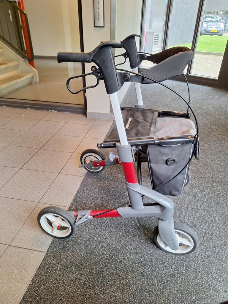 Rollator topro troja 5G nieuwste model lees beschrijving, Diversen, Rollators, Ophalen of Verzenden, Lichtgewicht, Zo goed als nieuw