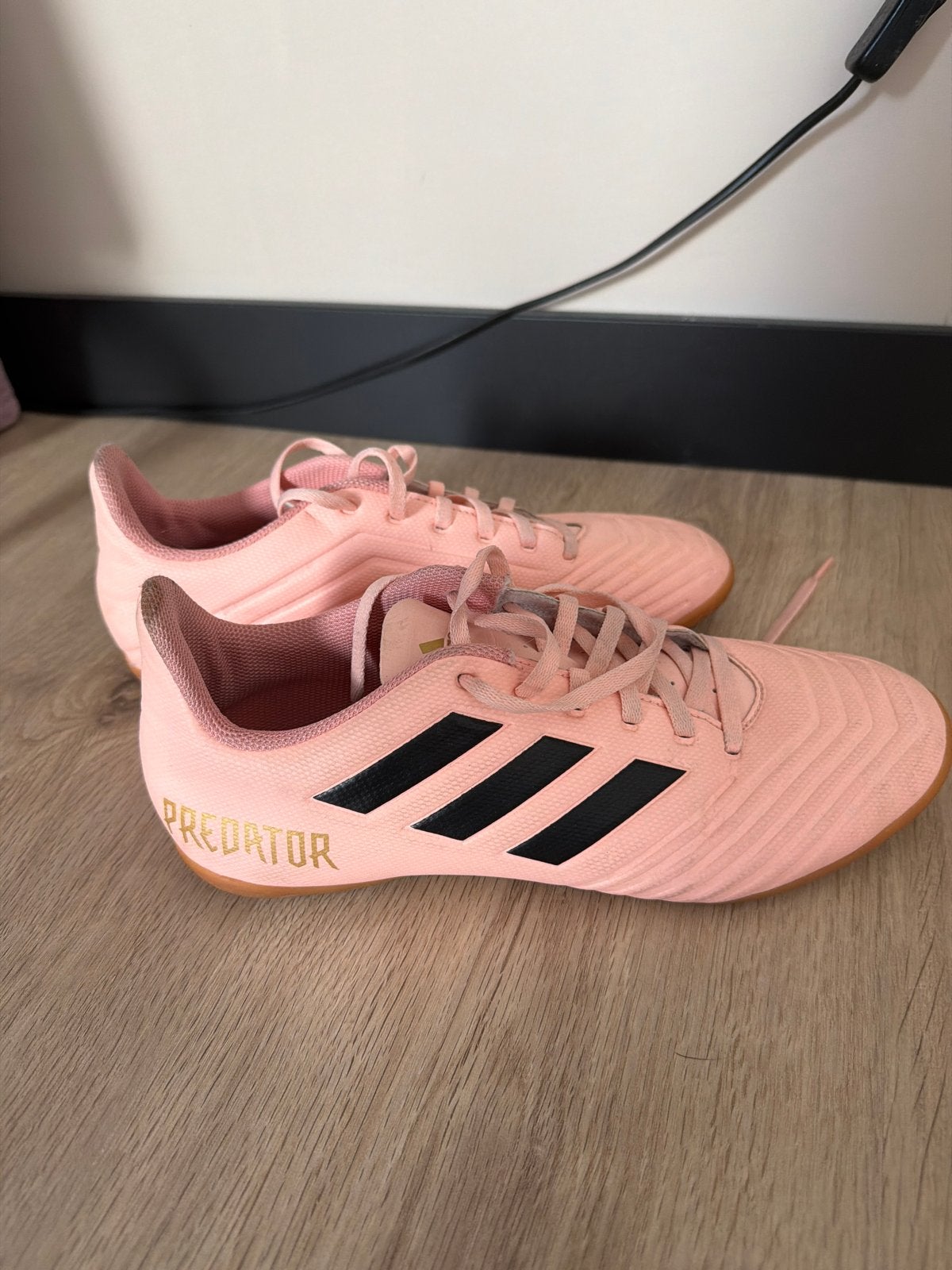 Adidas Predator Zaalschoenen - Maat 40 2/3, Sport en Fitness, Voetbal, Ophalen of Verzenden, Gebruikt, Schoenen