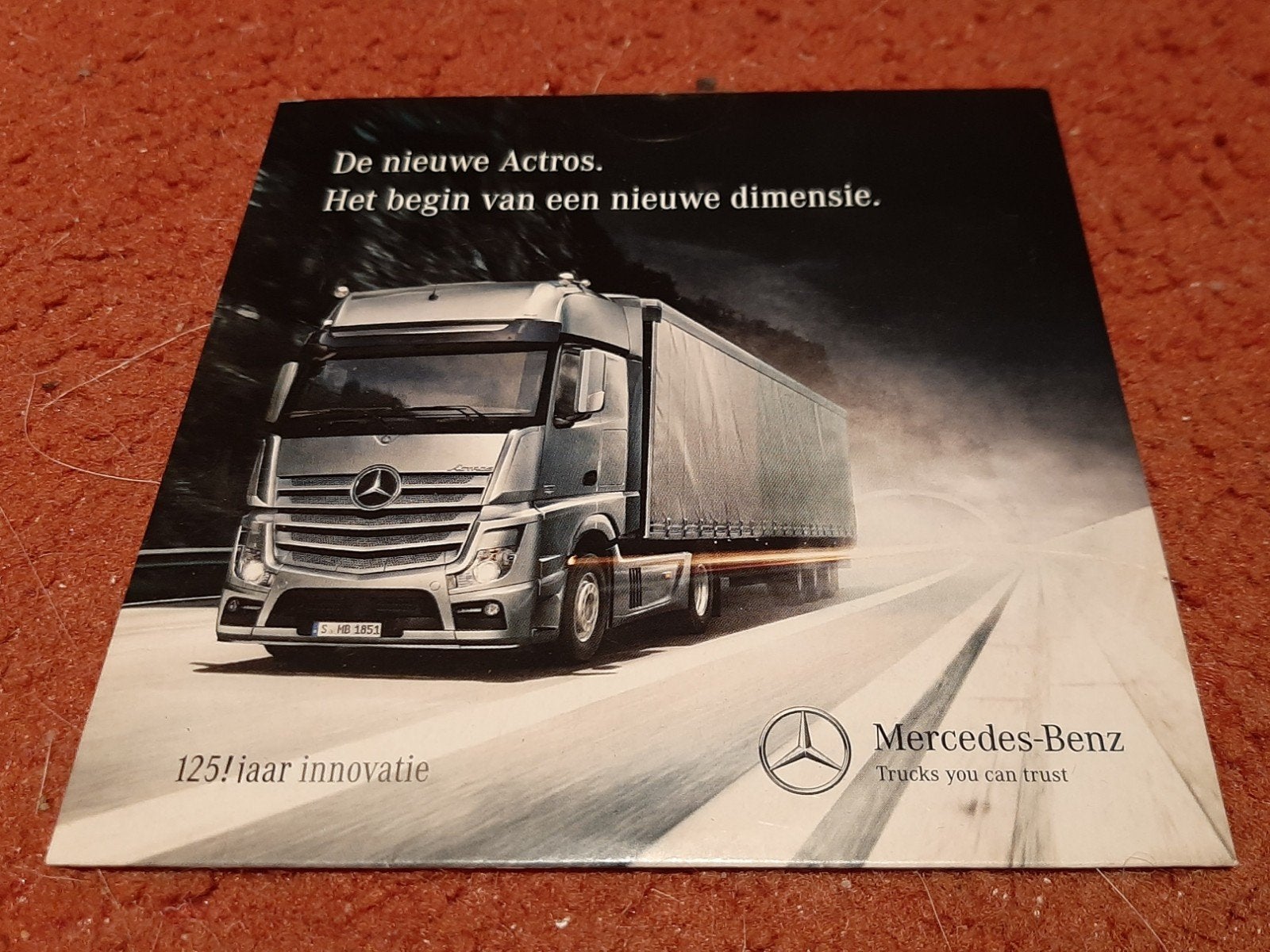 Mercedes-Benz Actros DVD's - De nieuwe Actros, Ophalen of Verzenden, Zo goed als nieuw, Mercedes, Daimler AG