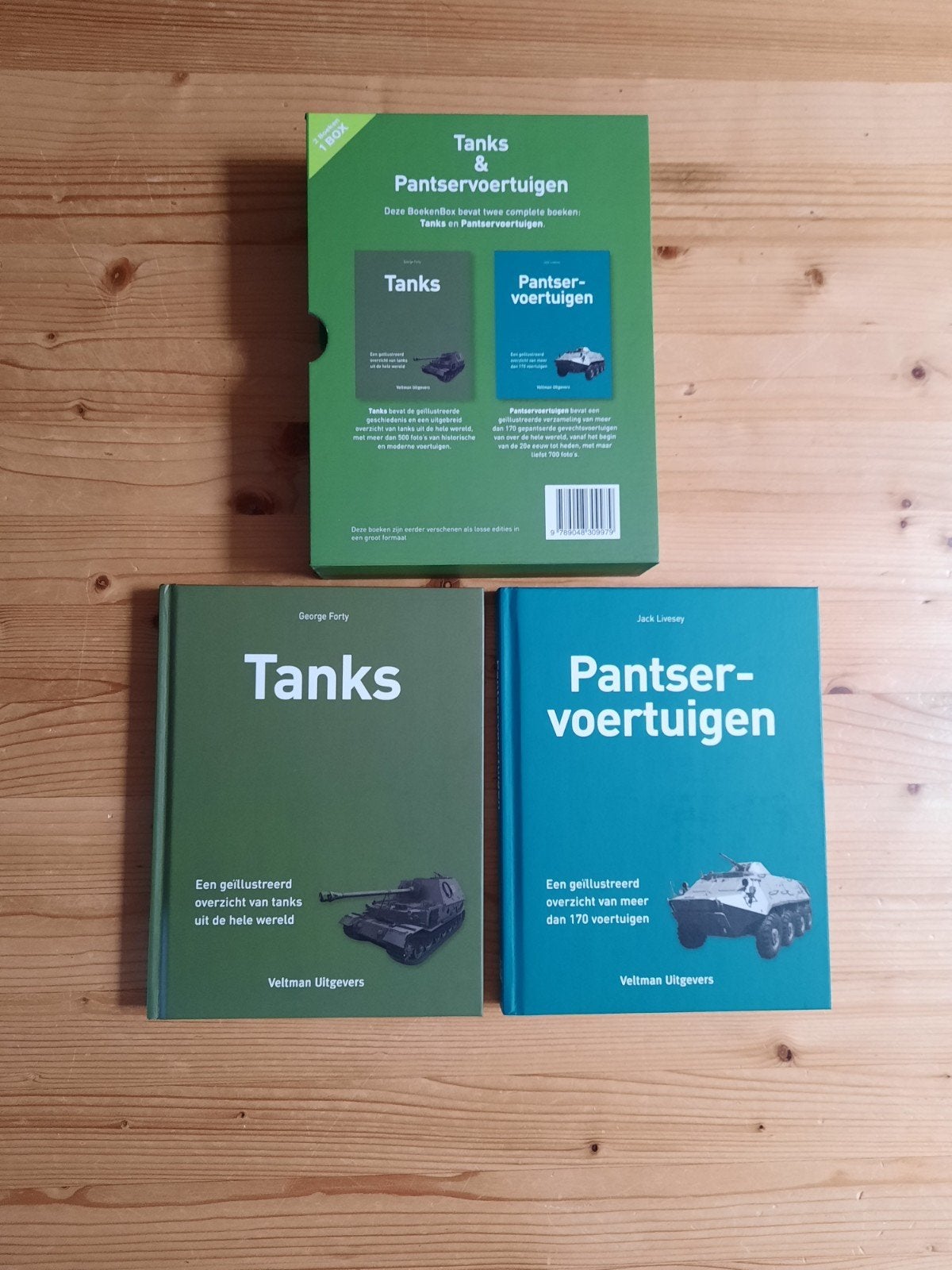 BoekenBox: Tanks & Pantservoertuigen (2 boeken), George Forty, Jack Livesey, Ophalen of Verzenden, Zo goed als nieuw, Landmacht