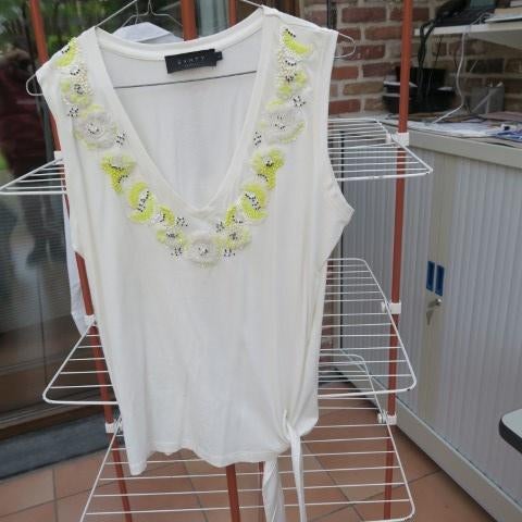 Topje nieuw wit pailletjes geel Svnty mt 40-42, Kleding | Dames, Maat 38/40 (M), Wit, Nieuw, Ophalen of Verzenden