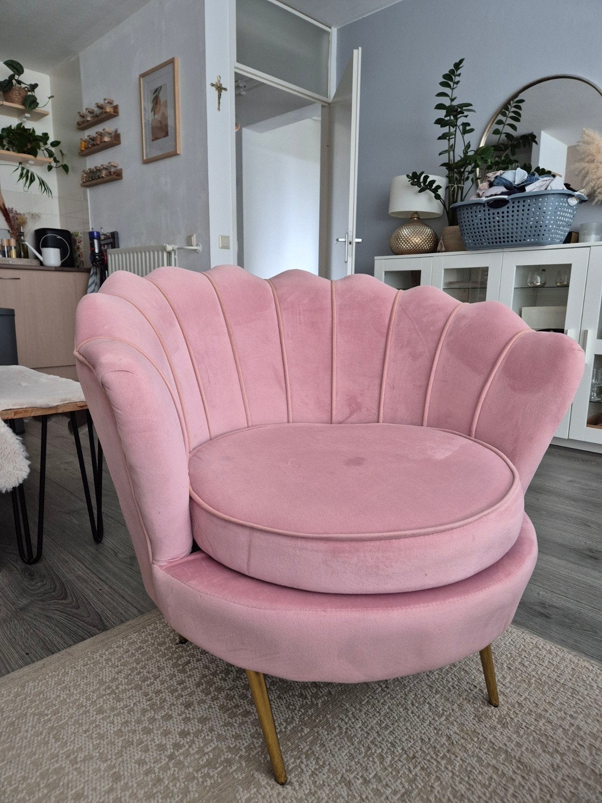 Roze Velvet Schelp Fauteuil / Cocktaillaagstoel, Ophalen, Gebruikt, 75 tot 100 cm, Stof
