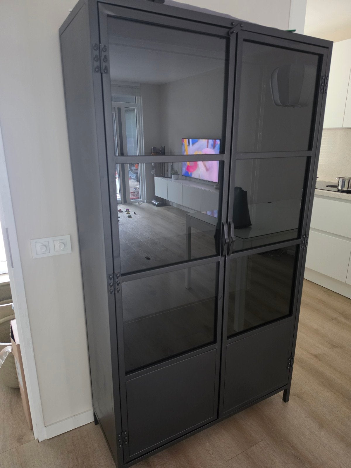 Industriële vitrinekast met glazen deuren, Ophalen, 100 tot 150 cm, Glas, 25 tot 50 cm