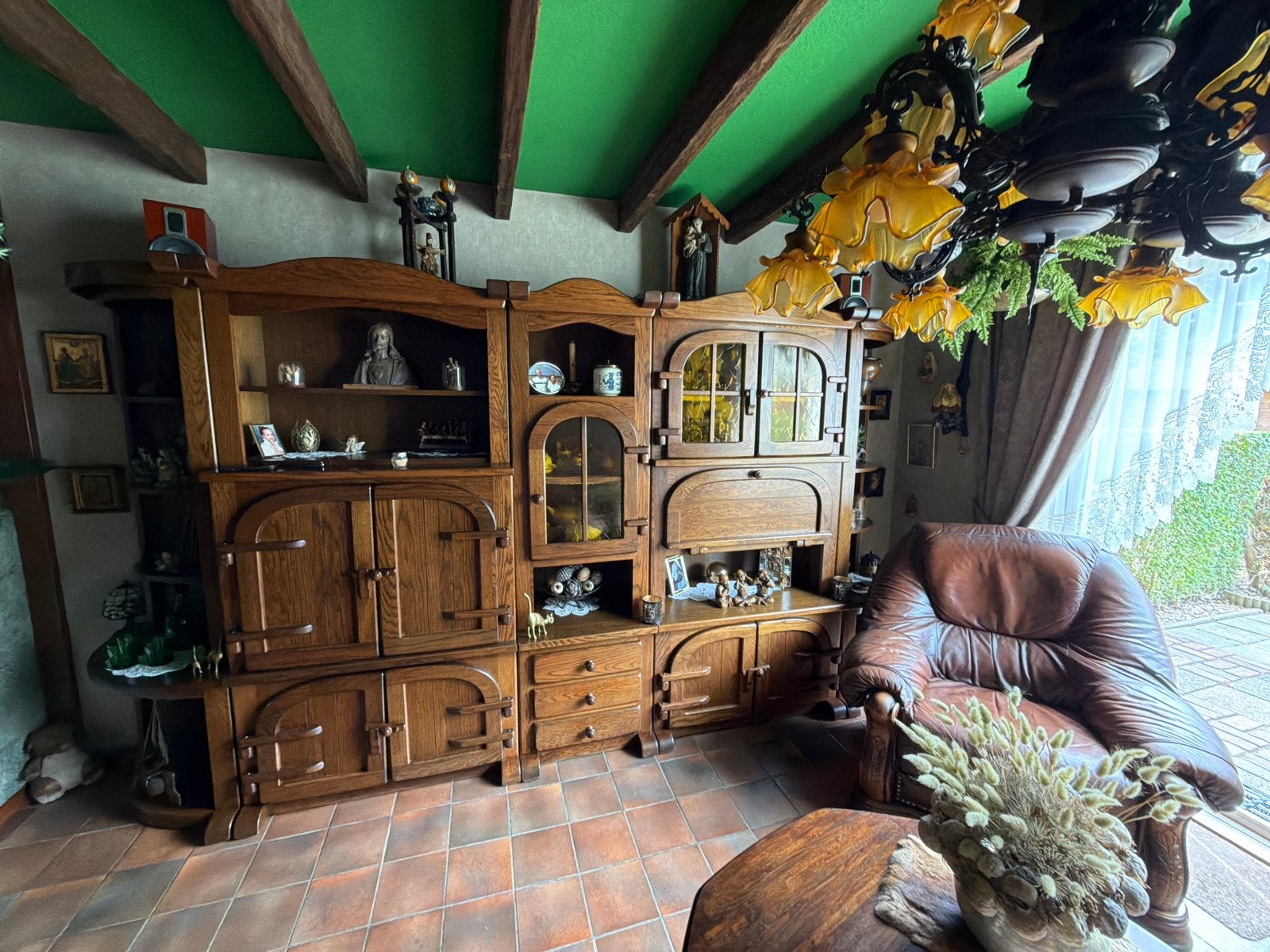 Massief eiken wandmeubel/dressoir met vitrinekasten, Ophalen