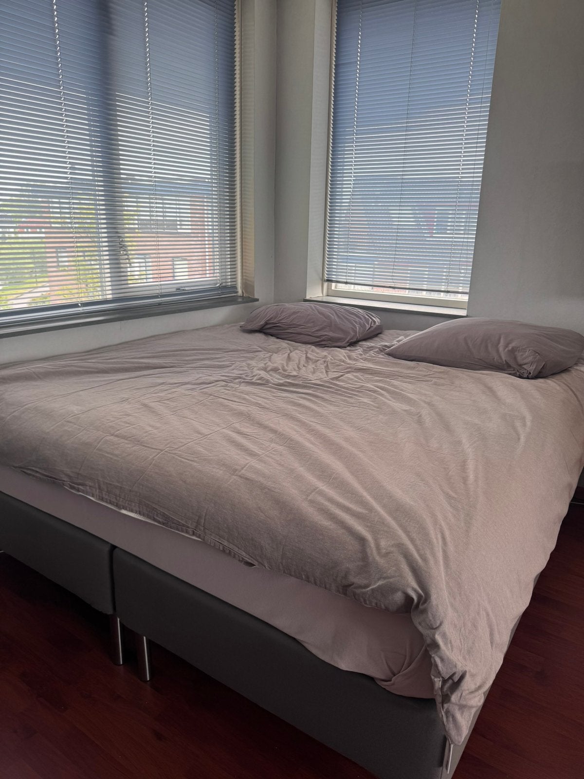 IKEA Boxspring 180x200 cm - nauwelijks gebruikt, Ophalen, Zo goed als nieuw, Tweepersoons, 180 cm