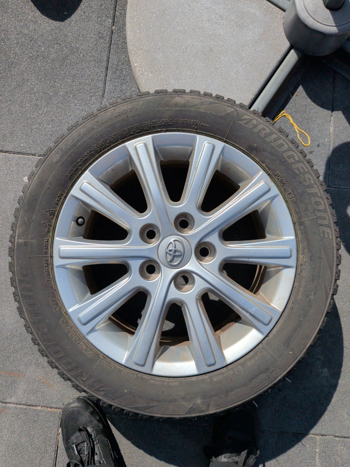 Toyota Auris 2012 winterbanden set met lichtmetalen velgen, Ophalen, Gebruikt, 16 inch, Banden en Velgen