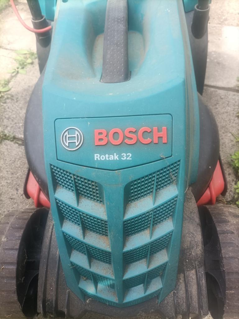 Bosch grasmaaier rotak 32-205, Tuin en Terras, Grasmaaiers, Ophalen, Zo goed als nieuw