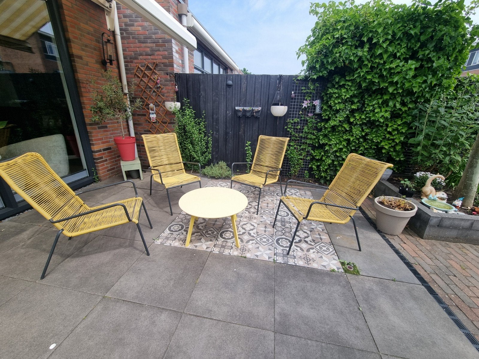 Gele tuinstoelen met tafel, inclusief kussens, Ophalen, Gebruikt, Tuinset, Eettafel