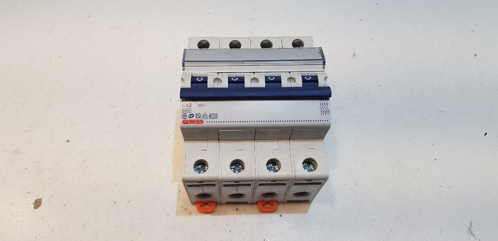 Gewiss Groepenkast Automaat krachtstroom C63 400V 4P (1x), Gebruikt, Onbekend, Ophalen of Verzenden, Onbekend