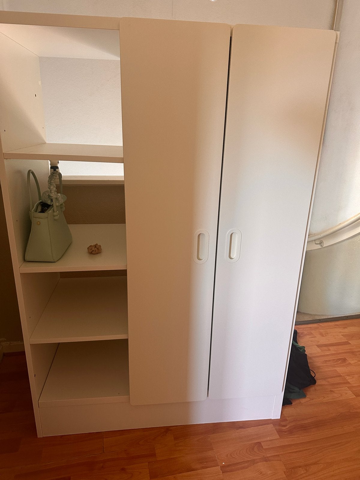 Witte kledingkast met planken en hangruimte, 100 tot 150 cm, Ophalen of Verzenden, Zo goed als nieuw, 150 tot 200 cm