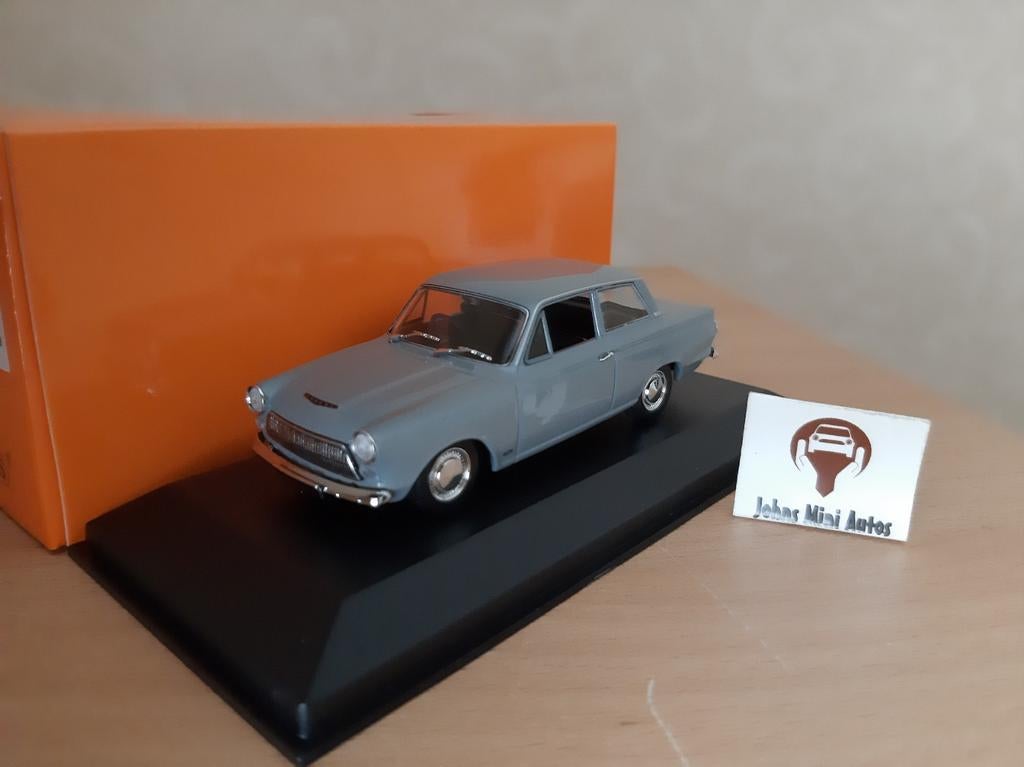 Ford Cortina Mk.I 1962 Grijs van Maxichamps 1:43