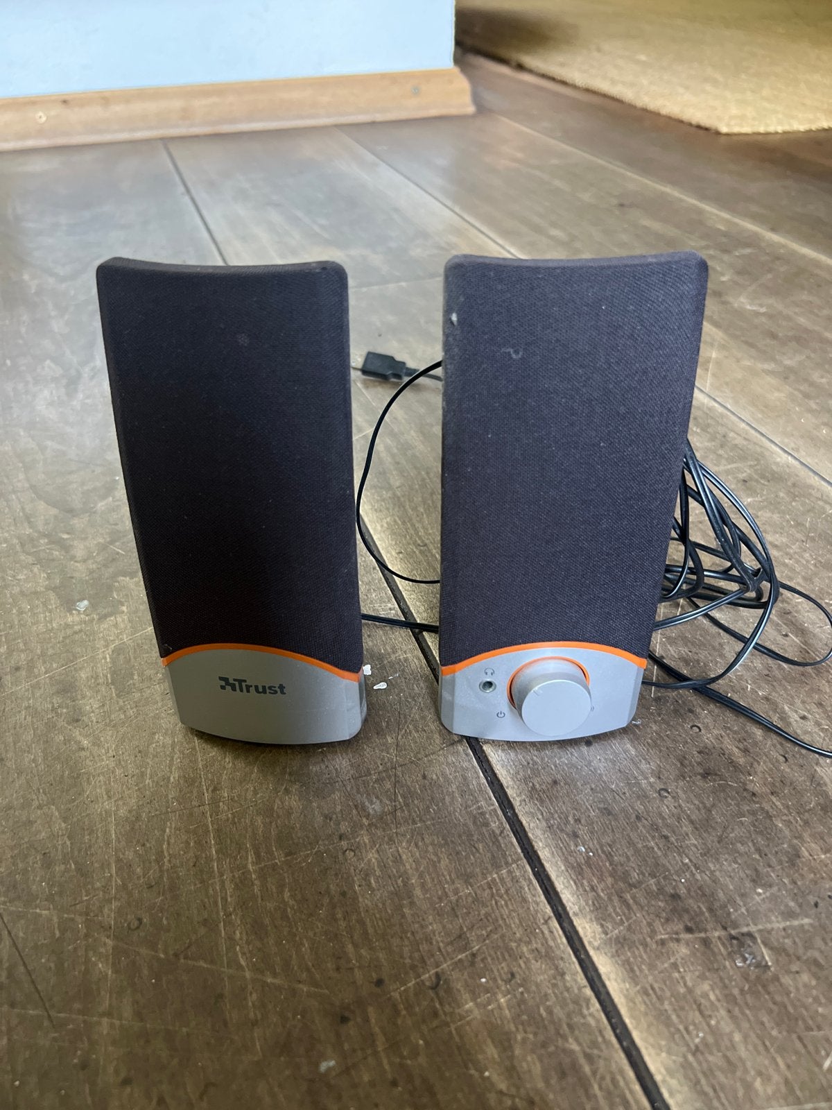 Trust 2.0 Luidsprekerset - Compact en Functioneel, Computers en Software, Pc speakers, Ophalen of Verzenden, Gebruikt, Audiokanaal 2