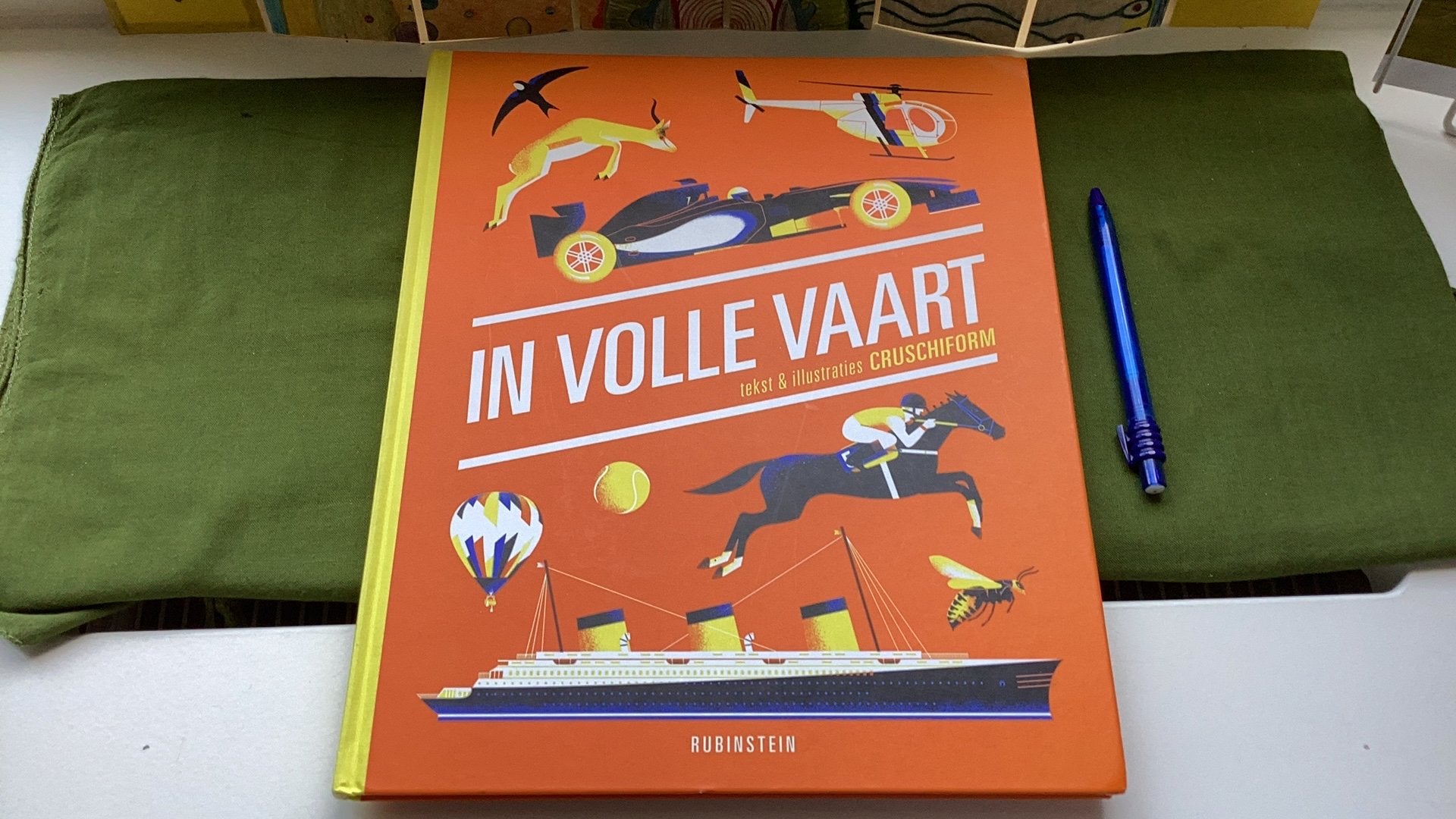 Crushiform - In volle vaart. Boek over snelheid. Hardcover., Ophalen of Verzenden, Zo goed als nieuw, Crushiform, Prentenboek