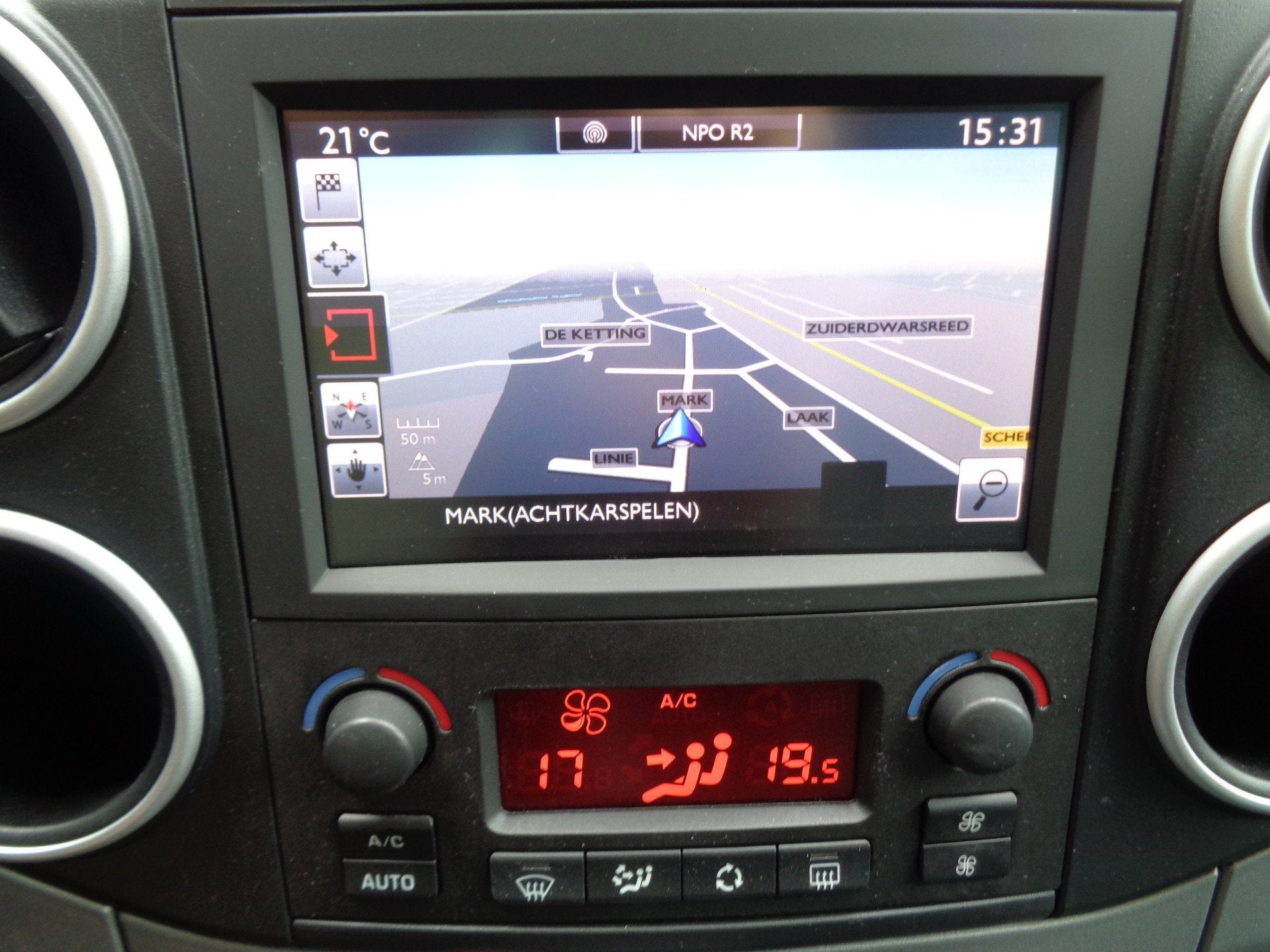 Citroën Berlingo 1.2 PureTech XTR 110PK Clima Cruise 5Perso, Voorwielaandrijving, Gebruikt, 1199 cc, Start-stop-systeem