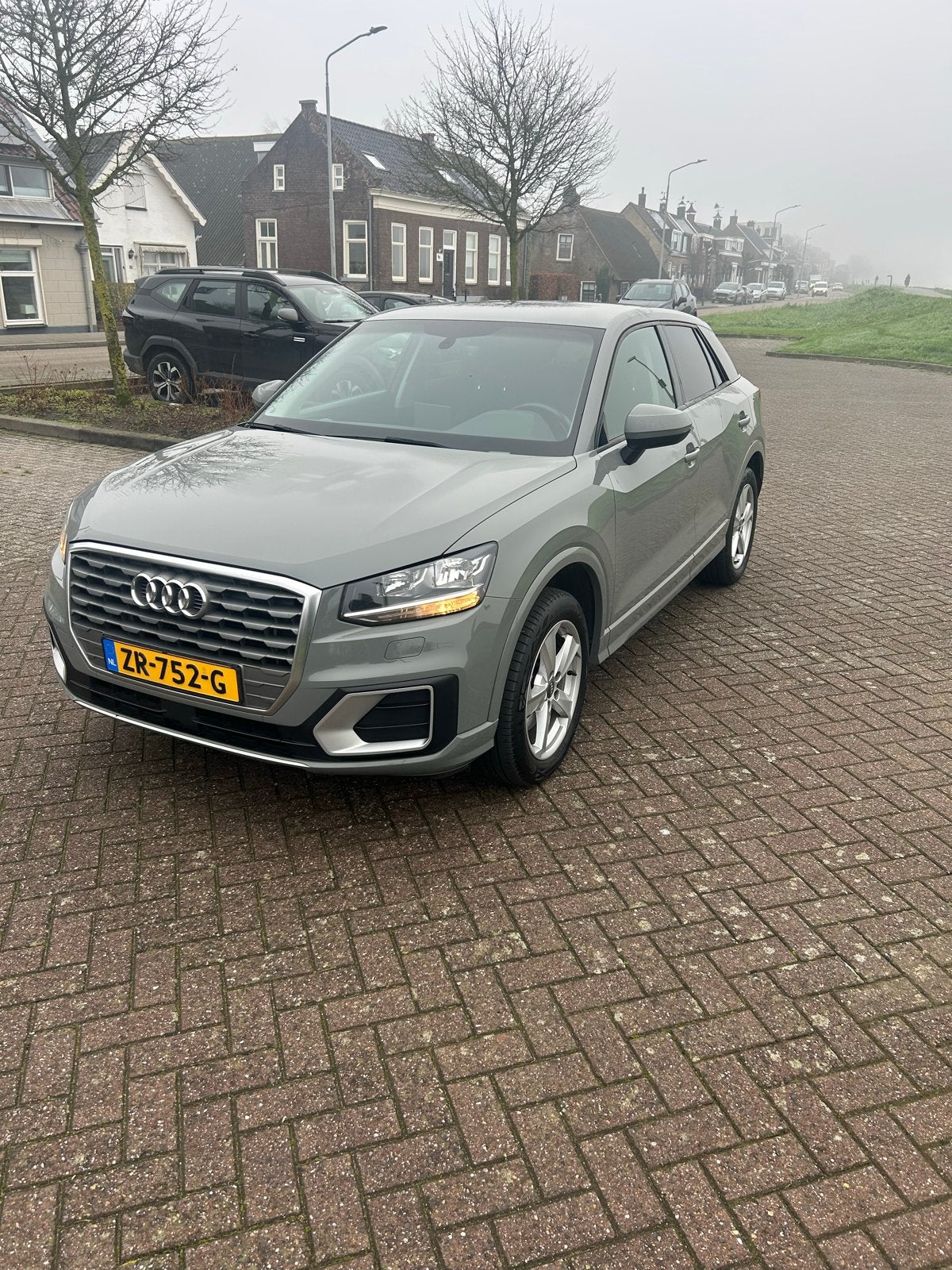 Audi Q2 30 TDI 116pk S Tronic 2018 Grijs, Auto's, Audi, Stof, 4 cilinders, Diesel, Particulier