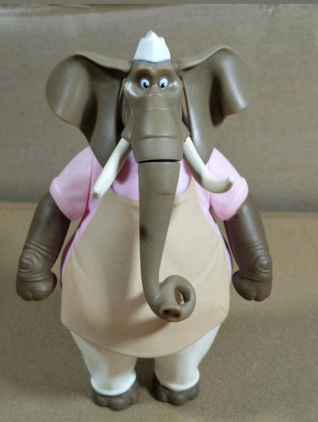 Disney Olifant Jerry Zootropolis - Zootopia, Verzamelen, Disney, Ophalen of Verzenden, Overige figuren, Zo goed als nieuw, Beeldje of Figuurtje