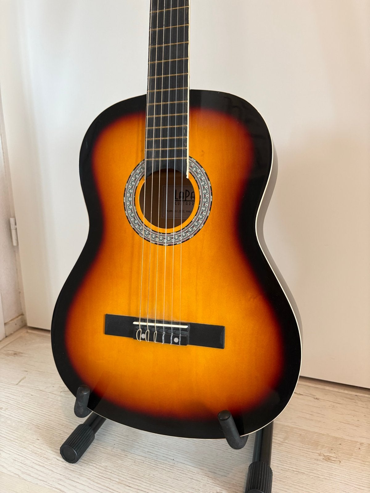 LaPaz Klassieke Gitaar met standaard - Ideaal voor beginners, Ophalen of Verzenden, Gebruikt, Klassieke of Spaanse gitaar