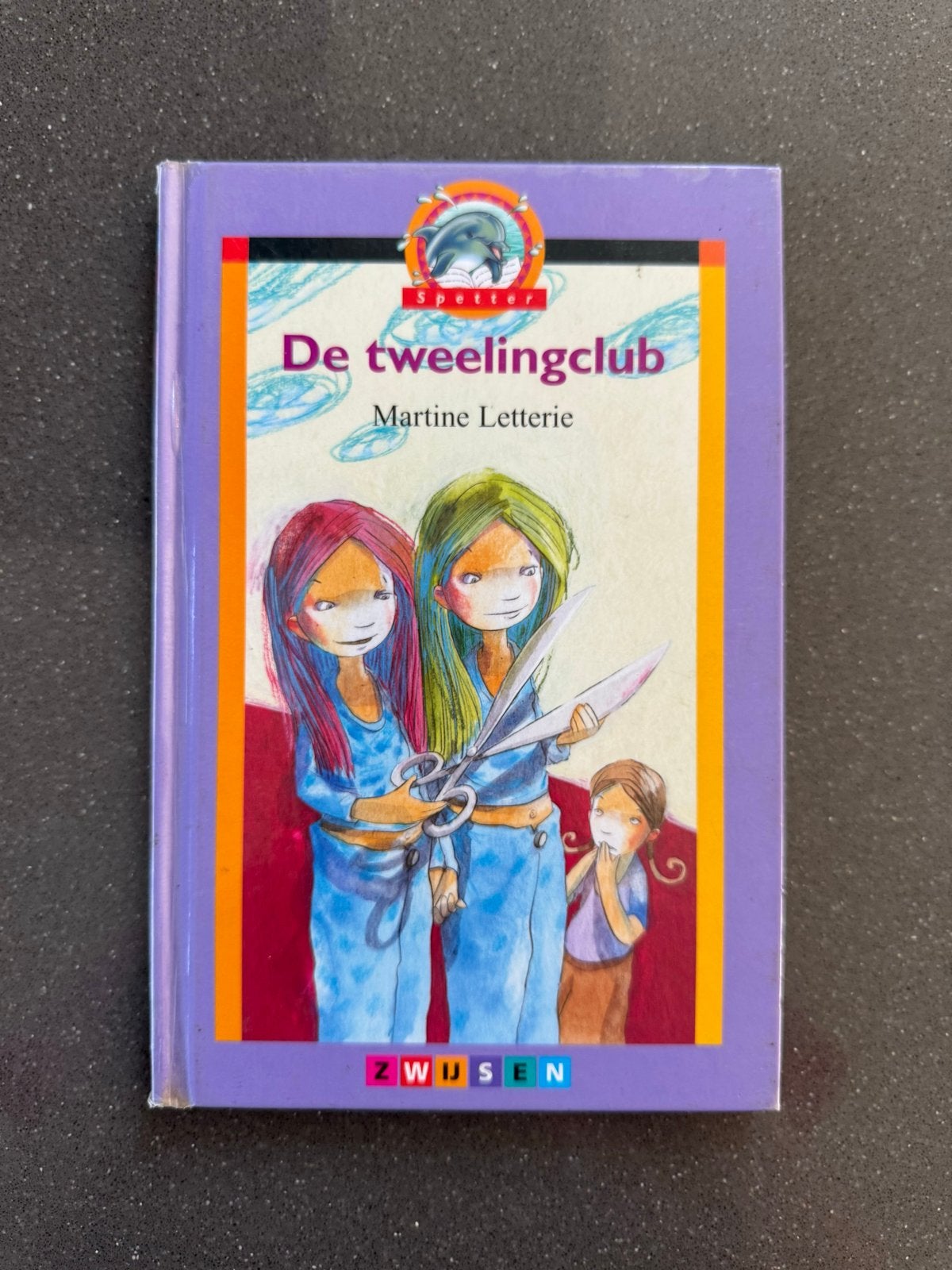 De Tweelingclub - Martine Letterie (kinderboek), Ophalen of Verzenden, Gelezen, Fictie algemeen