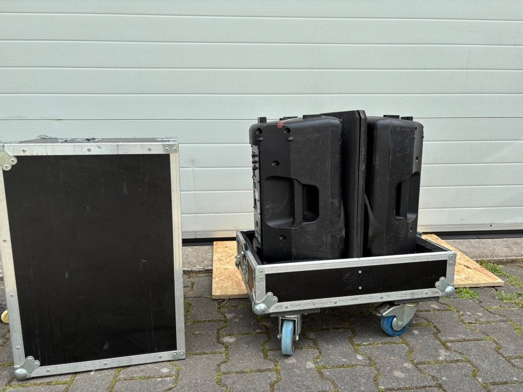 2x Behringer Eurolive B212A Actieve Speakers, 1 defect, Ophalen, Gebruikt, Overige typen, Overige merken