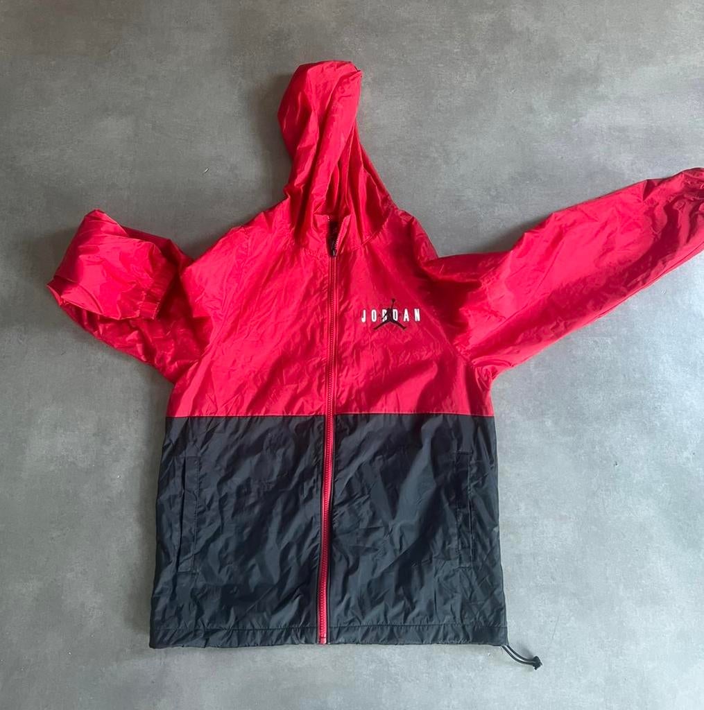 Zwart-rode jas Nike Jordan, maat s, Ophalen of Verzenden, Zo goed als nieuw, Kleding