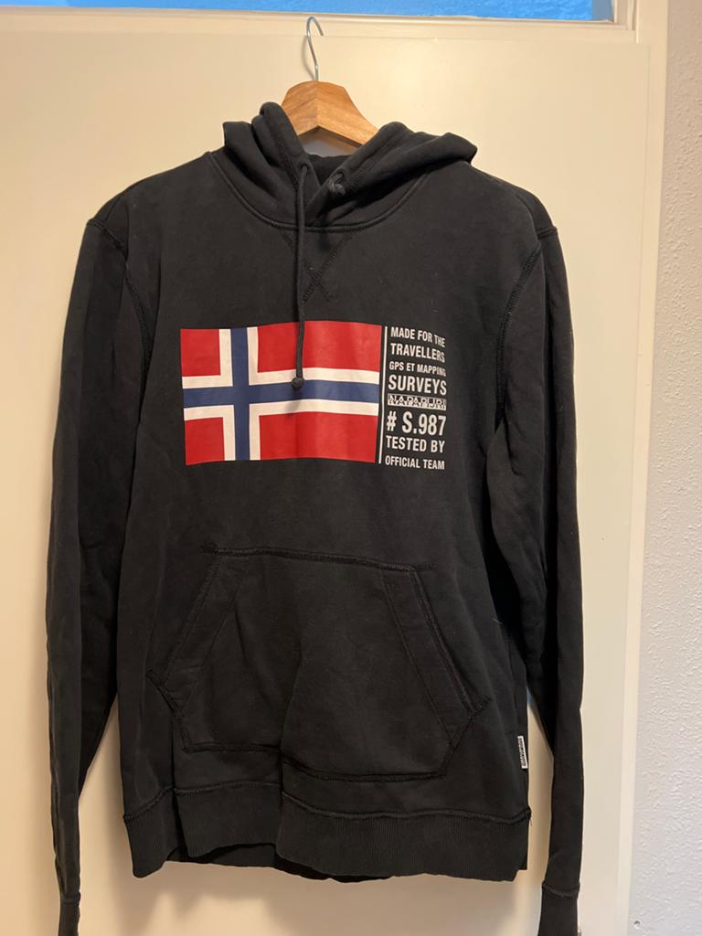 Napapijri Hoodie Zwart met Noorse Vlag - Maat M, Kleding | Heren, Ophalen of Verzenden, Zo goed als nieuw, Maat 48/50 (M), Zwart