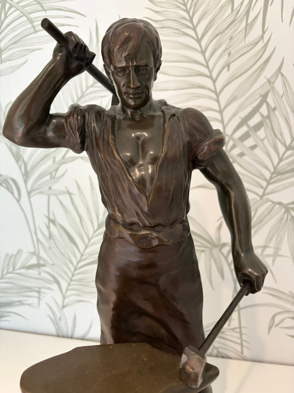 Mooi beeld bronzen gesigneerd H Rieger., Ophalen, Brons