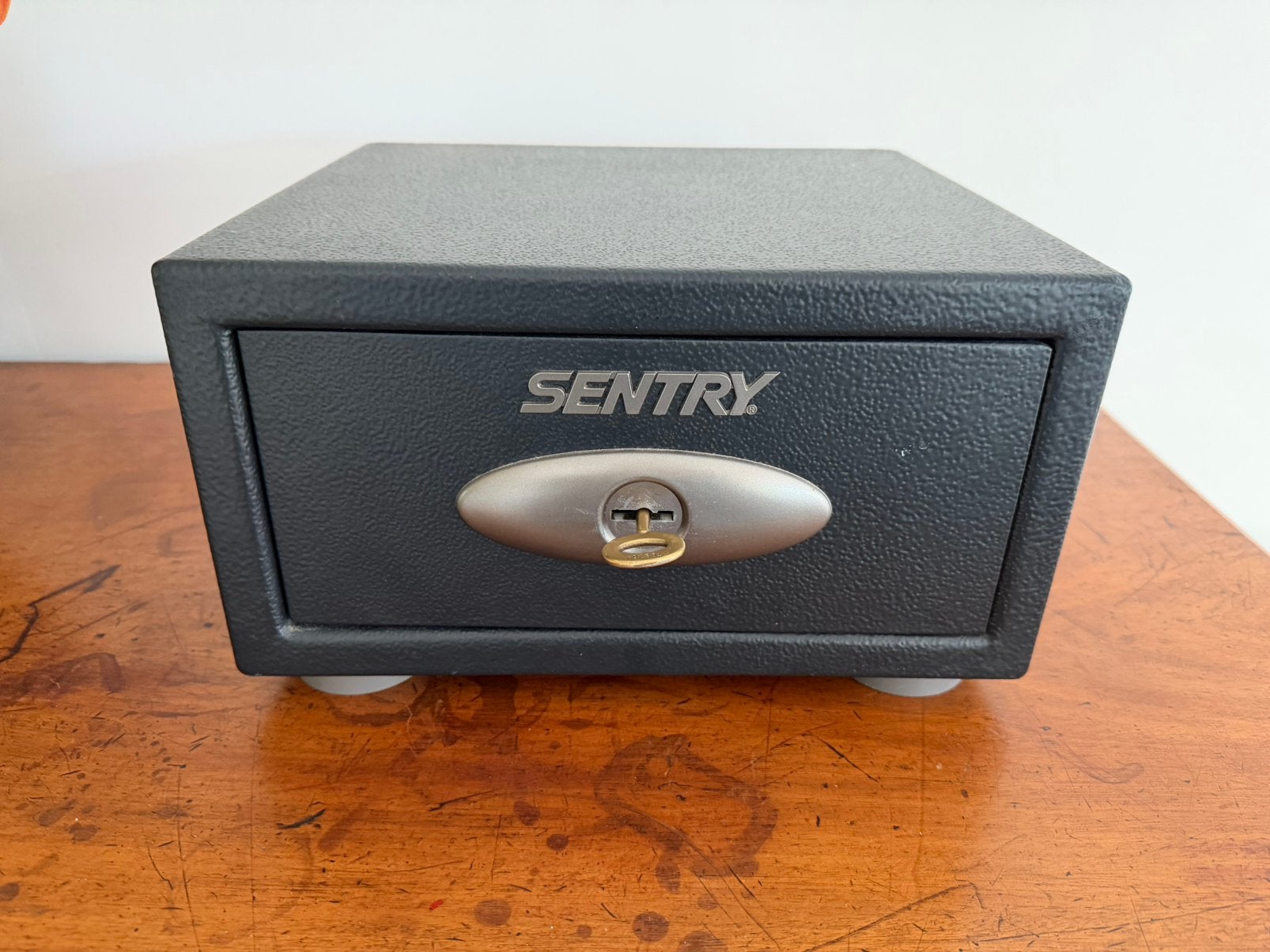 Sentry Safe T1-100 kluis kluisje – Inclusief 2 sleutels, Ophalen of Verzenden, Zo goed als nieuw, Brandkast