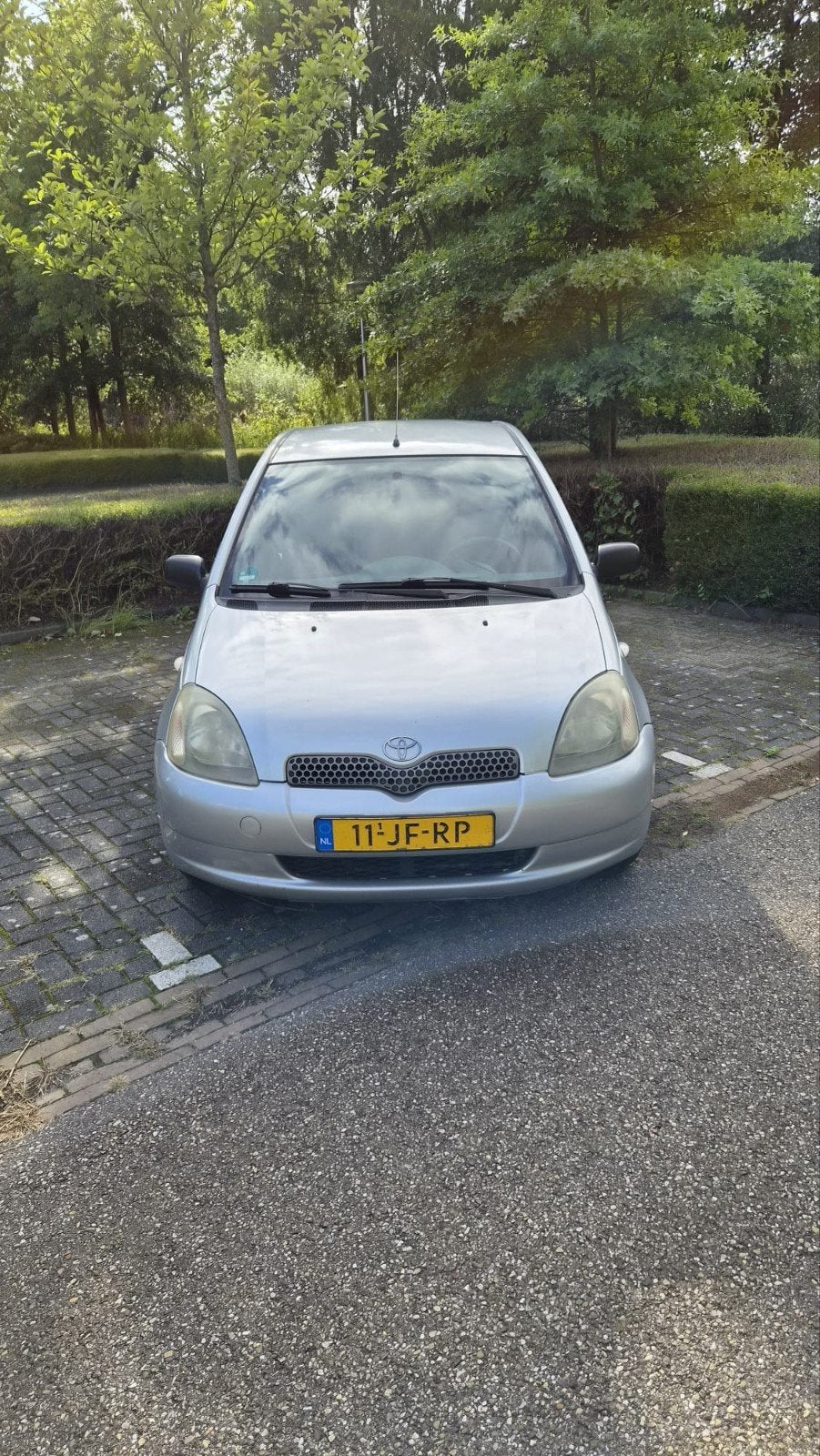 Toyota Yaris 1.3 16V 3DR Linea Luna 2002 Grijs, Voorwielaandrijving, 1299 cc, 31 €/maand, 4 cilinders