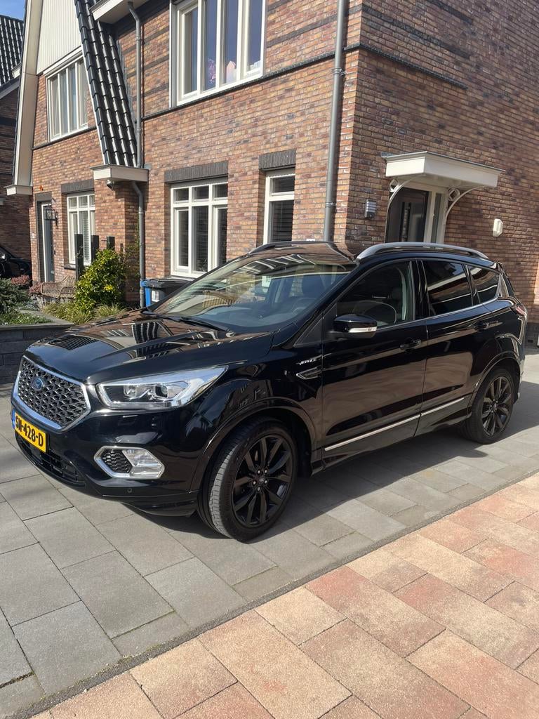 Ford Kuga Vignale 2018 zeer goede staat!, Auto's, 1498 cc, Parkeerassistent, 4 cilinders, 2000 kg