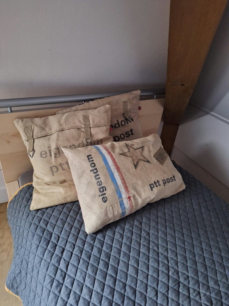 3x Jute sierkussens PTT Post – Vintage / Industrieel, Gebruikt, Meerkleurig, Ophalen of Verzenden, Sierkussen