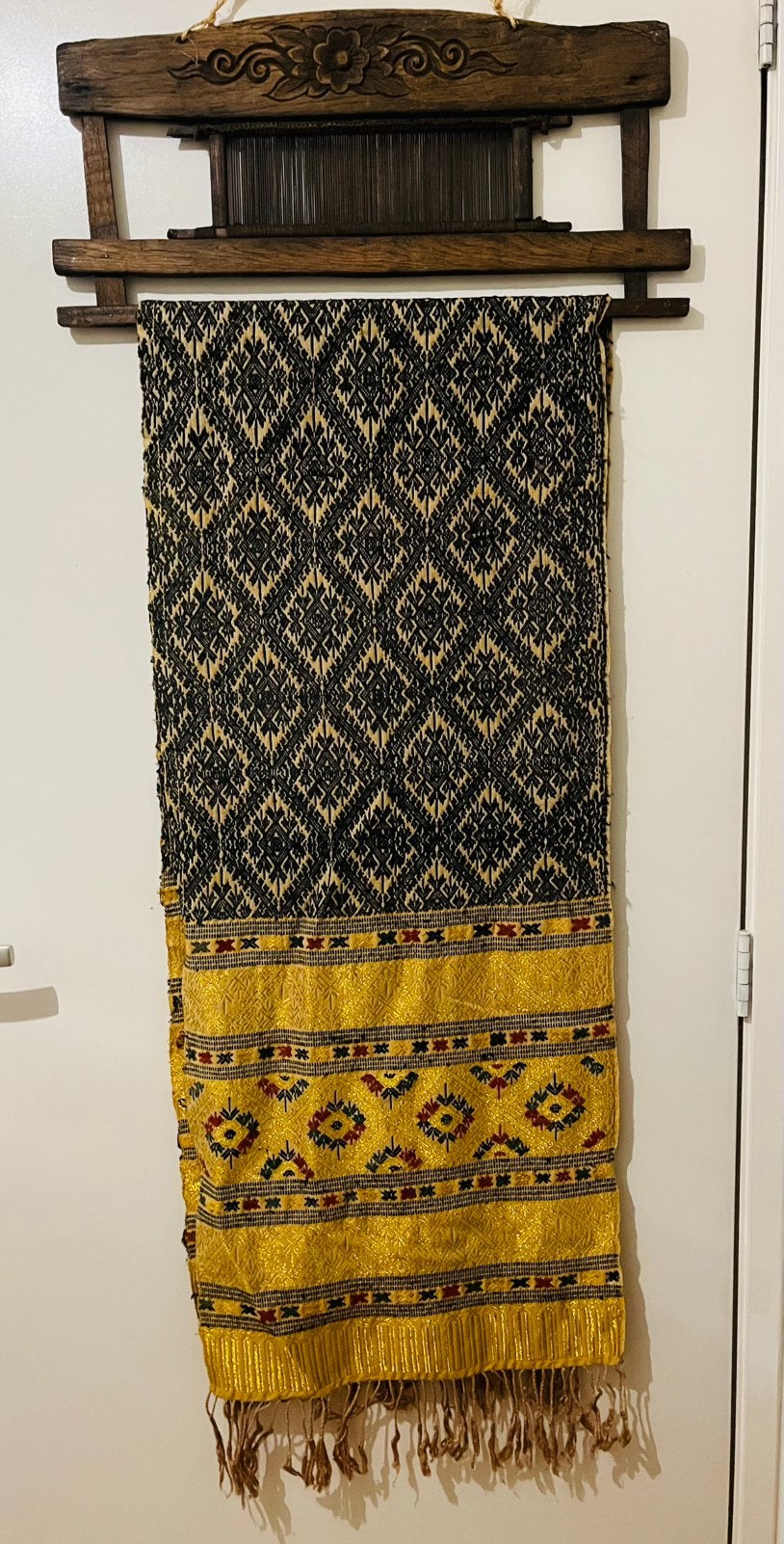 Antieke (?) Thaise doek / omslagdoen met weefraam, Textiel, Ophalen of Verzenden, 236 cm, 53 cm