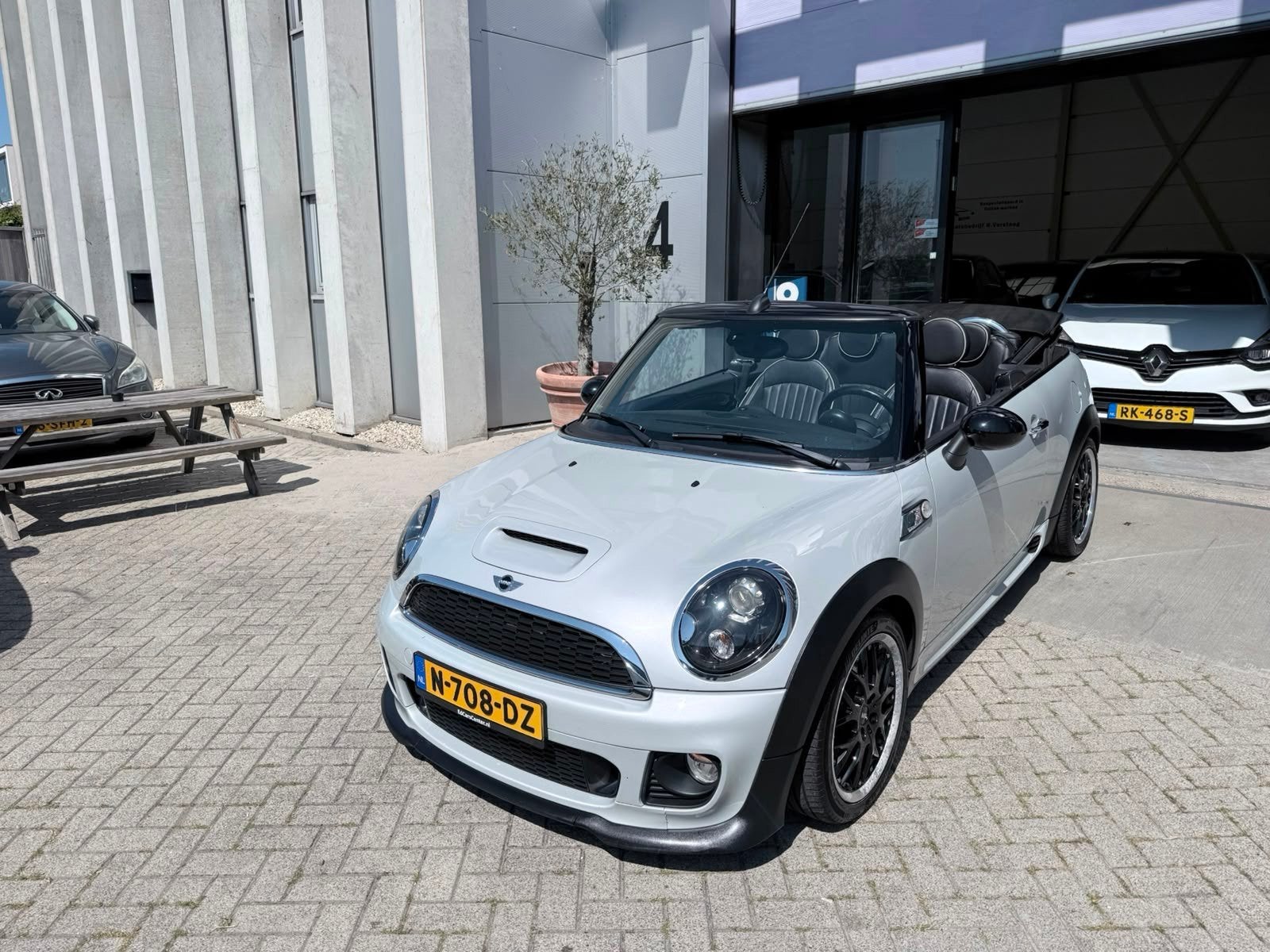 Mini Cabrio 1.6 Cooper S JCW AUTOMAAT! VOL OPTIES! INRUIL MO, Auto's, Gebruikt, Zwart, 4 cilinders, Cabriolet