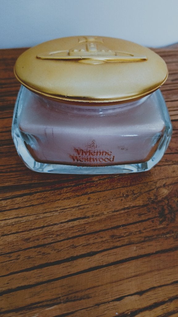 Vivienne Westwood Boudoir satin dusting powder nieuw 100 g, Sieraden, Tassen en Uiterlijk, Ophalen of Verzenden, Nieuw