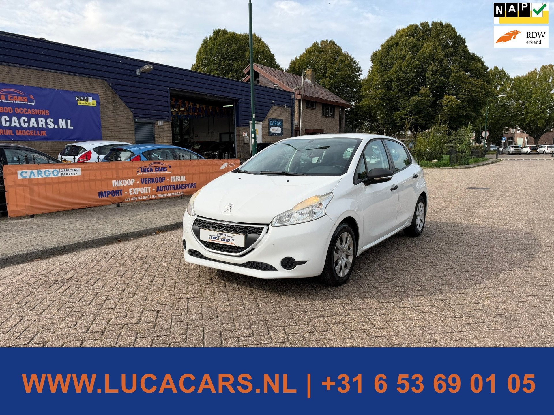 Peugeot 208 1.2 VTi Access AIRCO TREKHAAK NIEUWE APK!, Voorwielaandrijving, Euro 5, Gebruikt, 31 €/maand